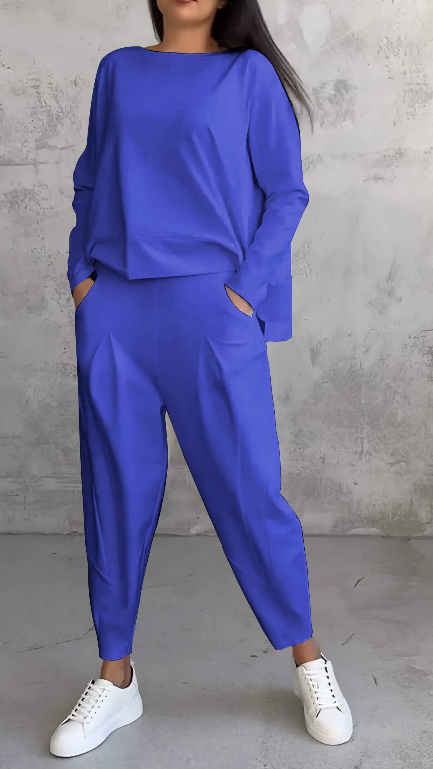 Donna™ - Comfortable Set with Crew Neck